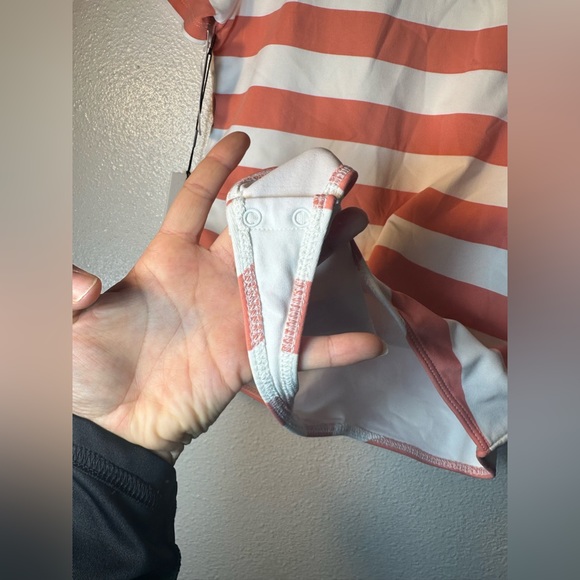 Aritzia Babaton Contour Muscle Bodysuit White Coral
Strips L - Picture 5 of 13